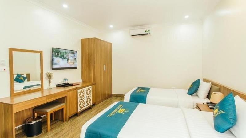 White Crown Hotel Ha Long Esterno foto